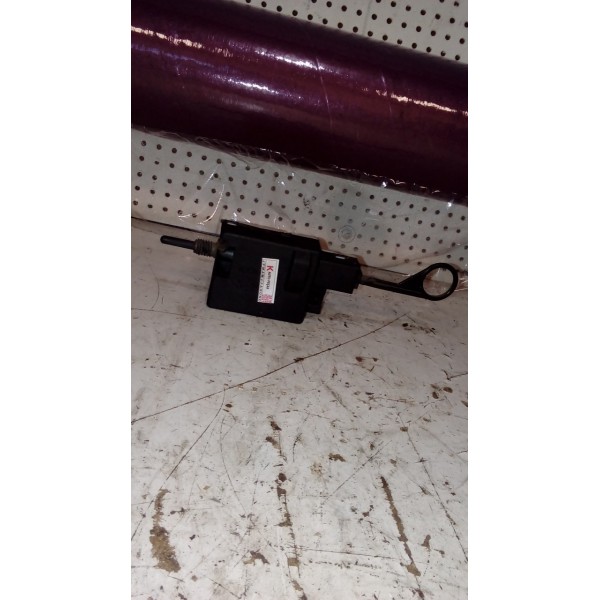 Trava Da Portinhola Tanque Renault Scenic 1.6 2001