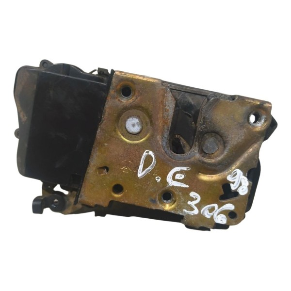 Fechadura Porta Dianteira Esquerda Peugeot 306 1998