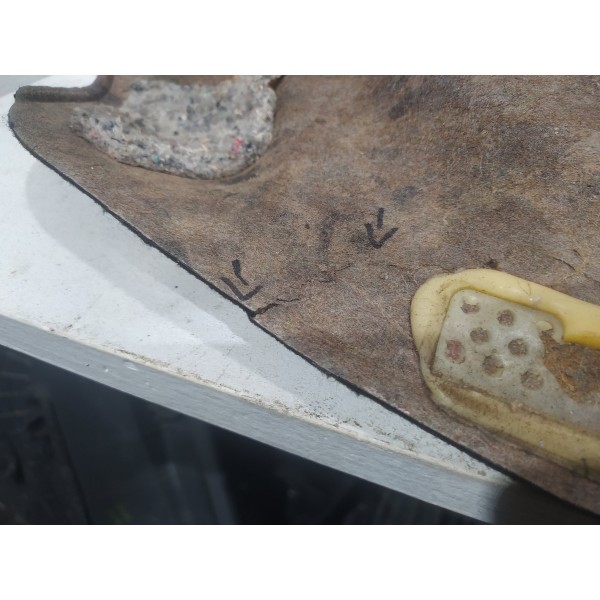 Tampão Bagagito Porta Malas Peugeot 307 2007 Sedan Com Detal